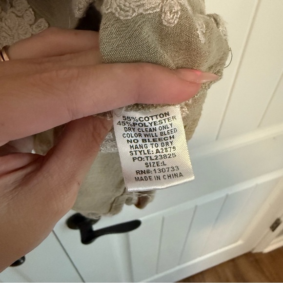 Umgee Green Floral Blouse - Picture 6 of 8